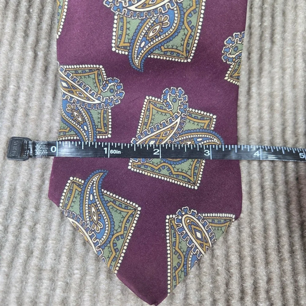 Hunting Horn Classics Mens Burgundy Paisley Silk Geometric Necktie